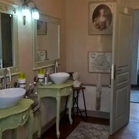 Le Clos Manceau Bed & Breakfast