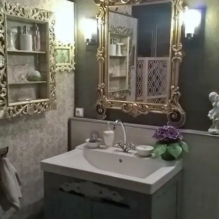 Le Clos Manceau 住宿加早餐酒店