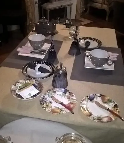 Le Clos Manceau 3* לה מאנש