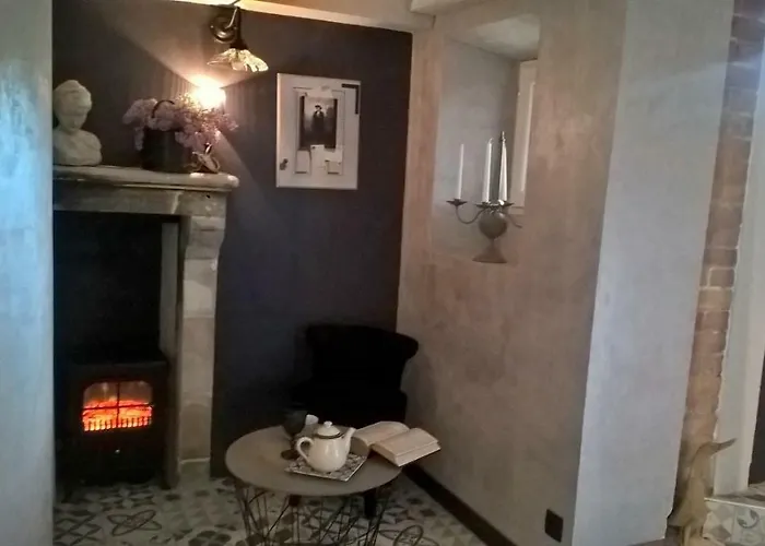 Le Clos Manceau 3* לה מאנש